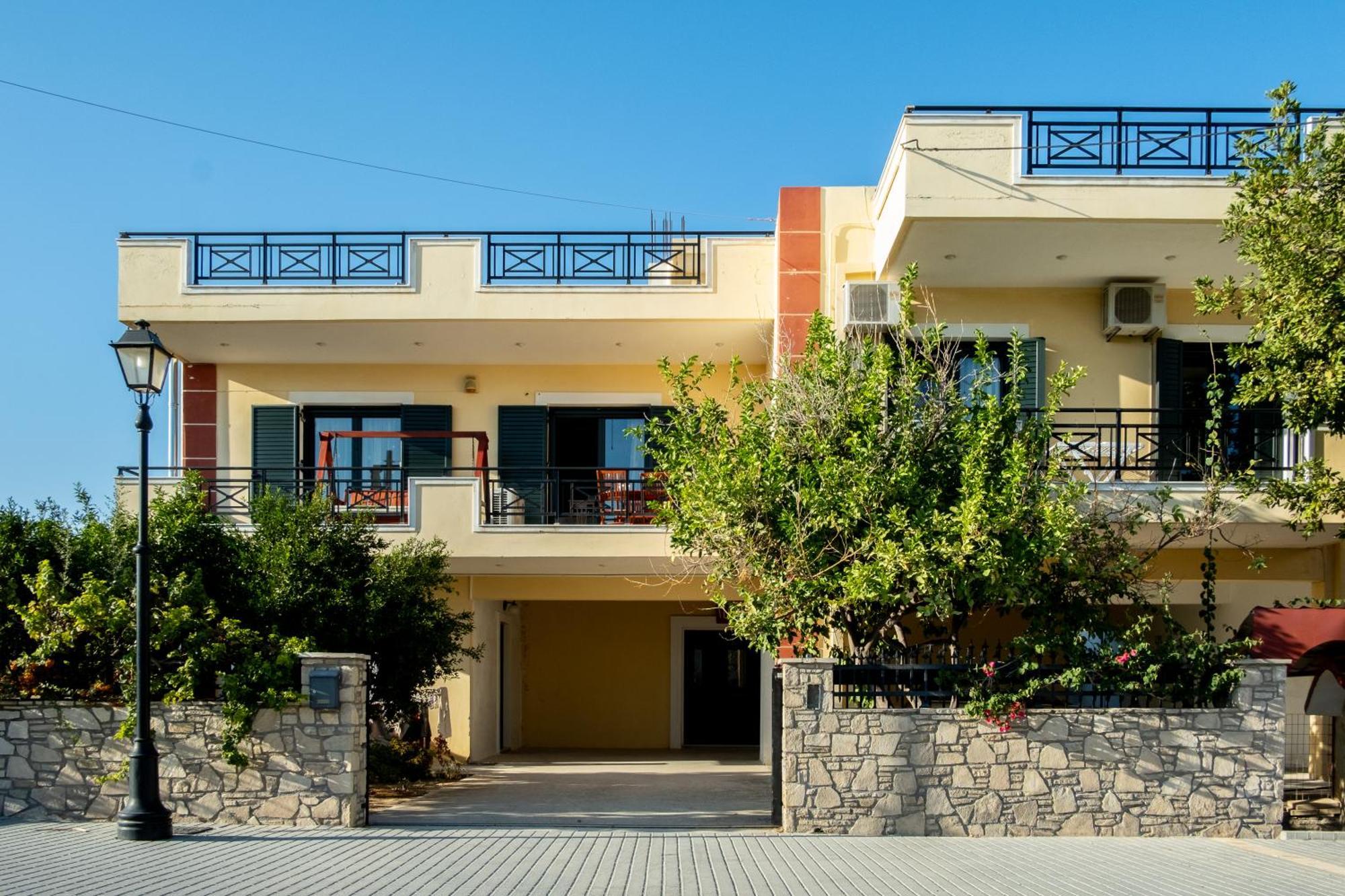Spacious House in a Quiet Neighbourhood Ierápetra Exterior foto